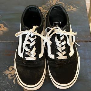 Van’s boys size 7